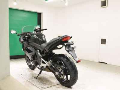 Kawasaki Ninja 400R 2011