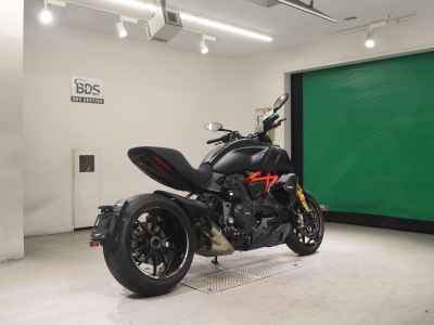 Ducati Diavel 1260S 2023