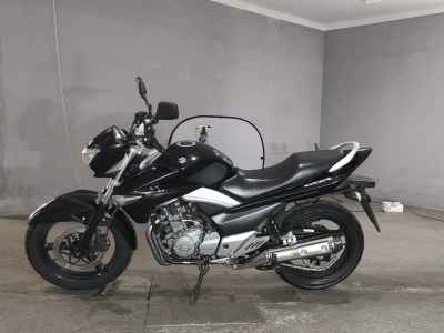 Suzuki GSR250