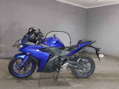 Yamaha YZF-R25 2016