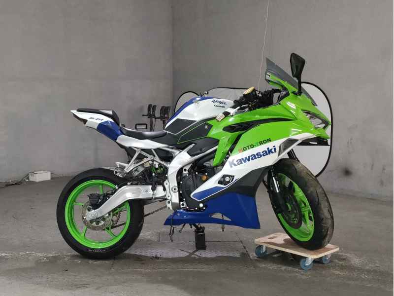 Kawasaki Ninja ZX-4RR 2024