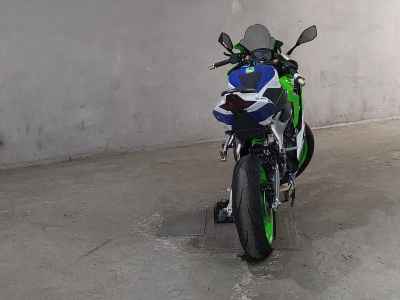 Kawasaki Ninja ZX-4RR 2024