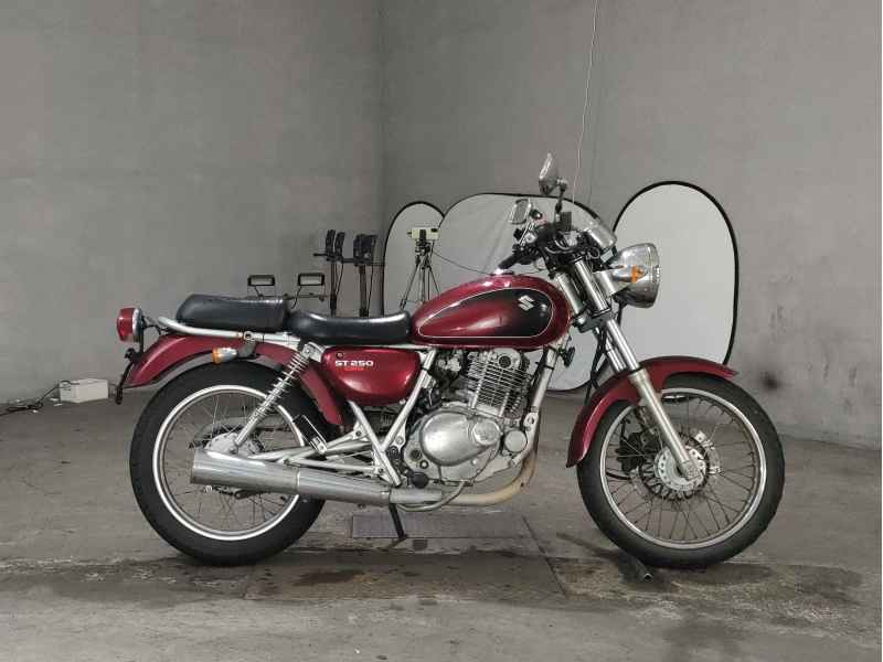 Suzuki ST250E