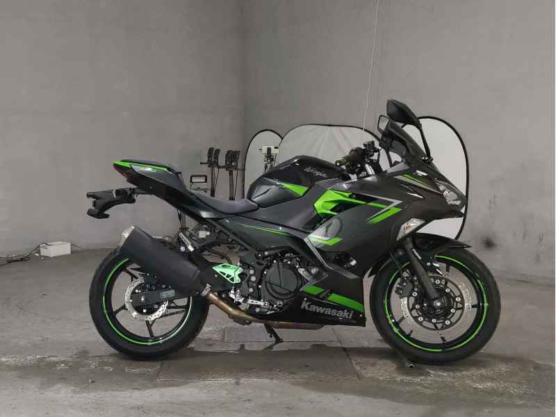 Kawasaki Ninja 400 2023