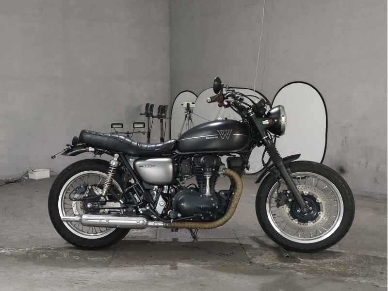 Kawasaki W800 2021