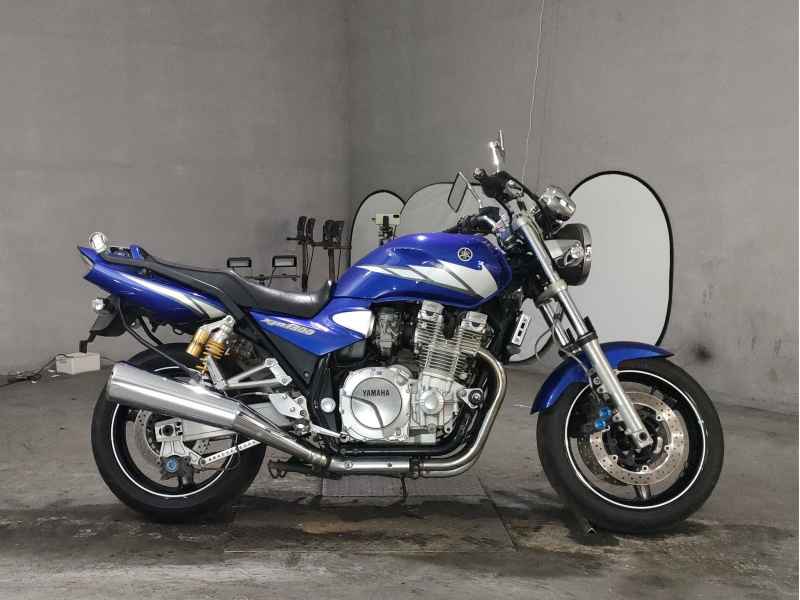 Yamaha XJR1300 2006