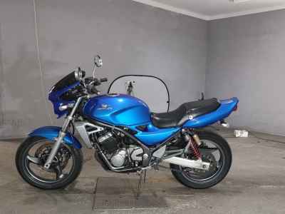 Kawasaki Balius ZR250