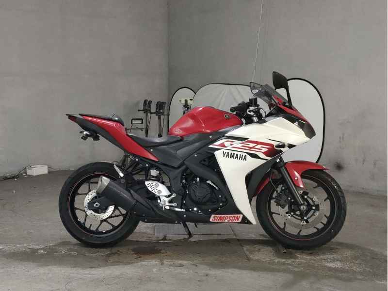 Yamaha YZF-R25 2015