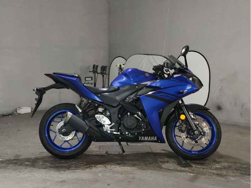 Yamaha YZF-R25 2018