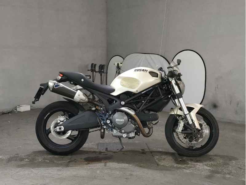 Ducati Monster 696+ 2009