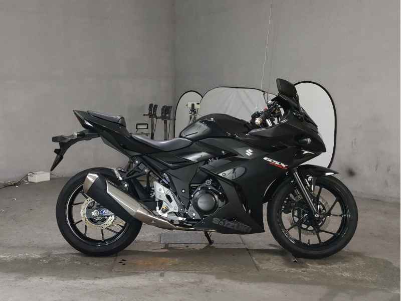 Suzuki GSX250R