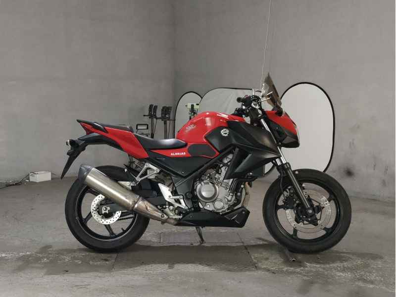 Honda CB250F 2015