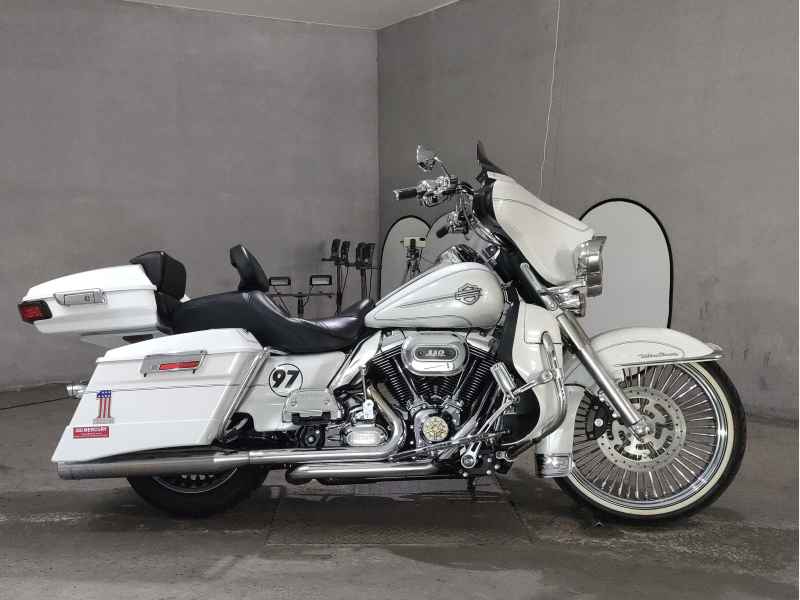 Harley-Davidson Electra Glide FLHTCU1690 2011