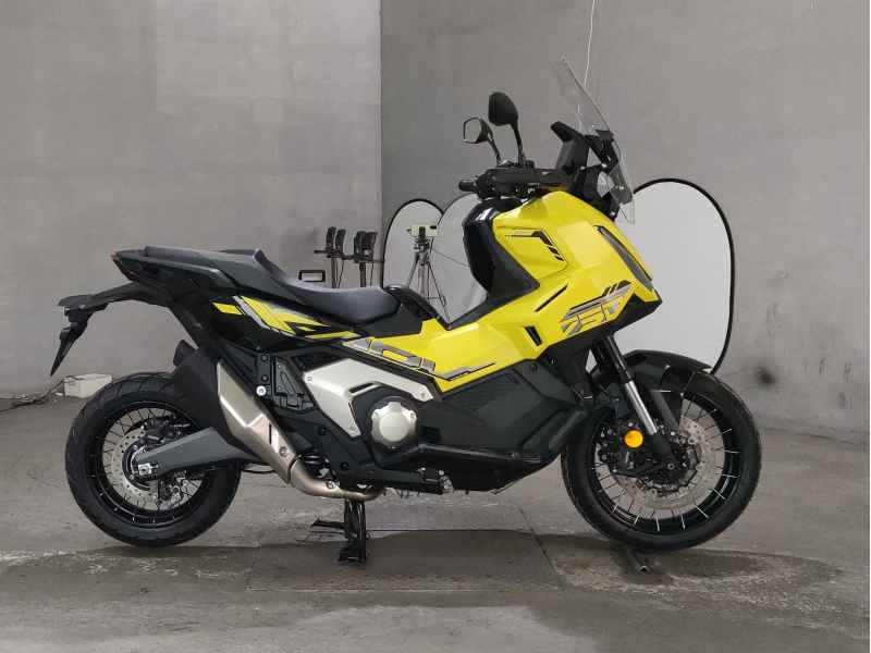 Honda X-Adv 750 2025