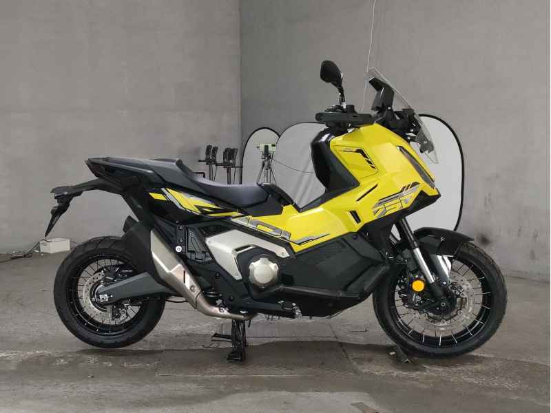 Honda X-Adv 750 2025