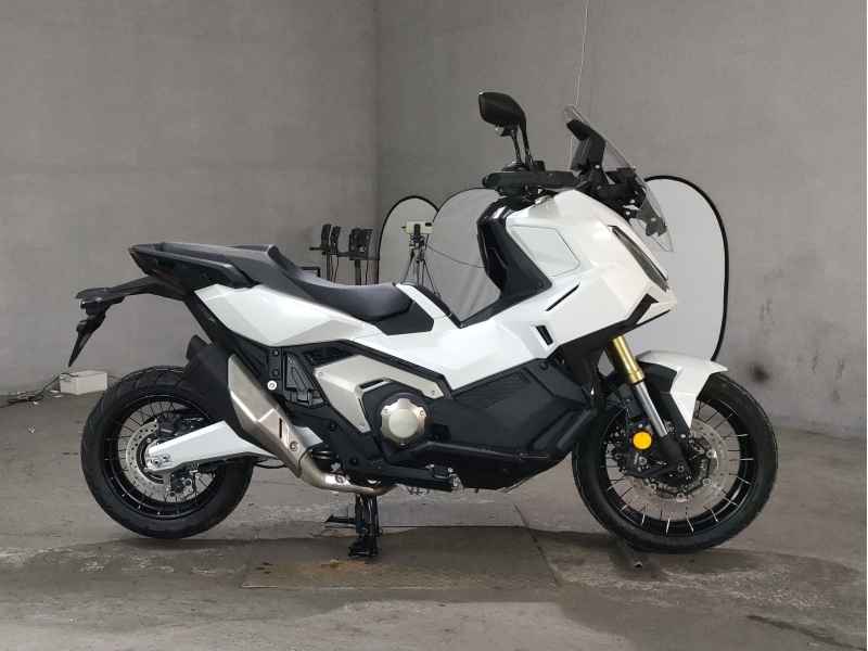 Honda X-Adv 750 2025