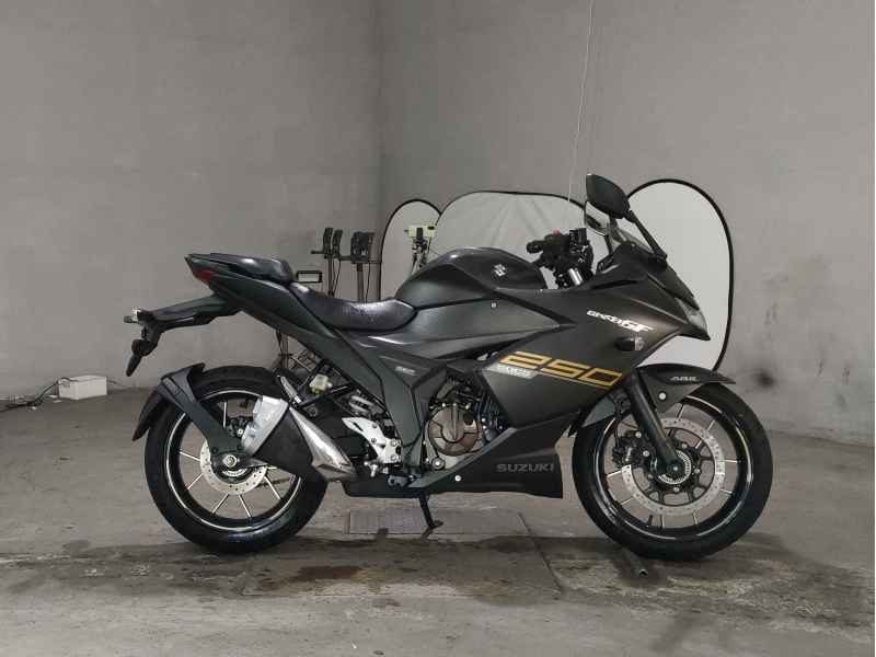 Suzuki Gixxer 250SF