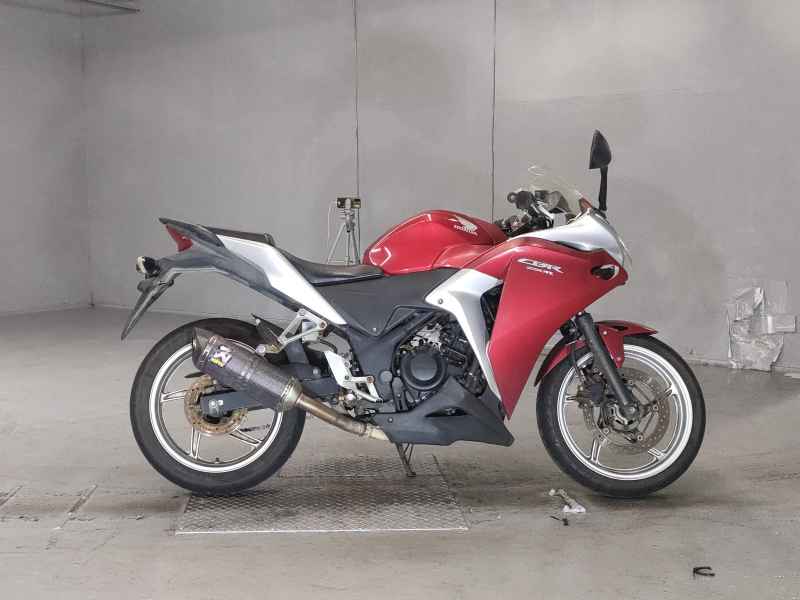 Honda CBR250R 2011