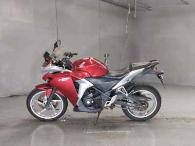 Honda CBR250R 2011