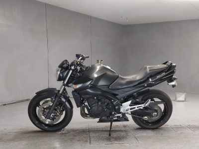 Suzuki GSR400 2012