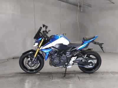 Suzuki GSR750 2016
