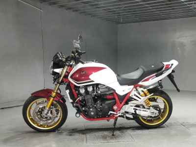 Honda CB1300SF 2024