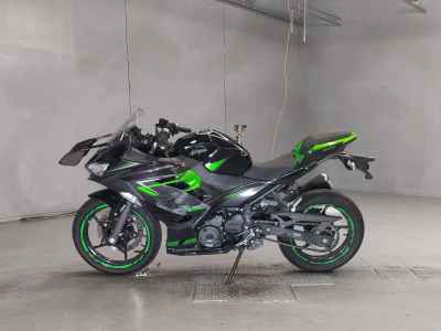 Kawasaki Ninja 400