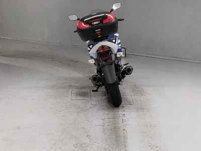 Suzuki GSR250