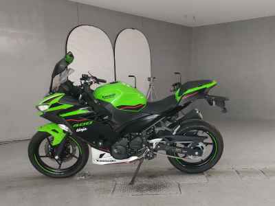 Kawasaki Ninja 400 2022