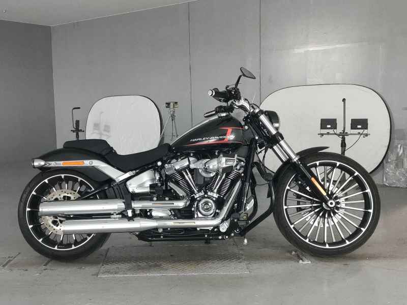 Harley-Davidson Breakout FXBR1920 2024