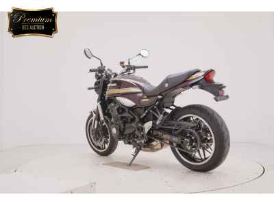 Kawasaki Z900RS 2024