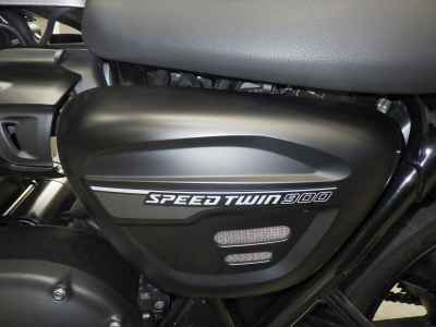 Triumph Street Twin 2022