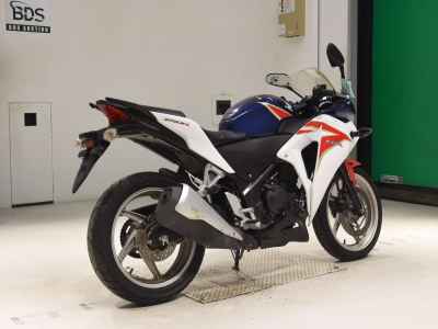 Honda CBR250R 2011