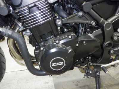 Kawasaki Z900RS Cafe 2025