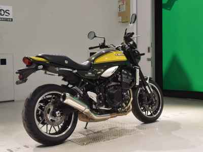 Kawasaki Z900RS 2024