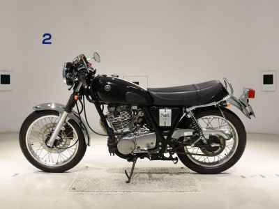 Yamaha SR400 2018
