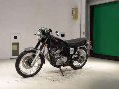 Yamaha SR400 2018