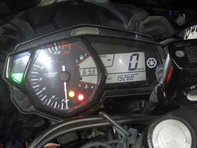 Yamaha YZF-R25 2015
