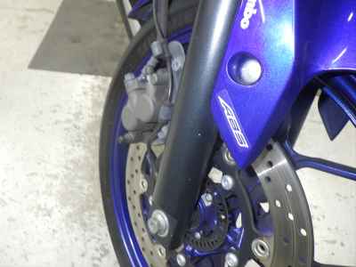 Yamaha YZF-R25 2015