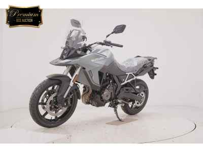 Suzuki V-Strom 800 2025