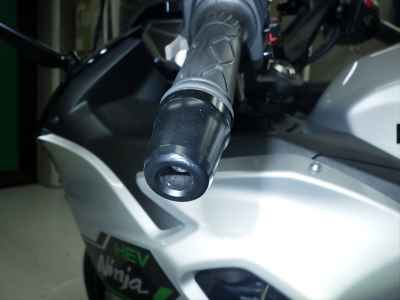 Kawasaki Ninja 7 Hybrid 2025