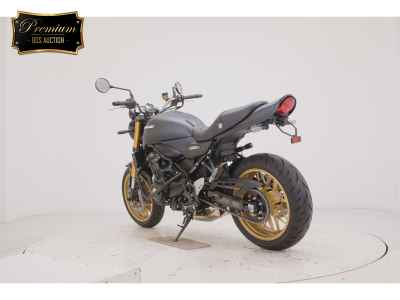 Kawasaki Z900RS SE 2025