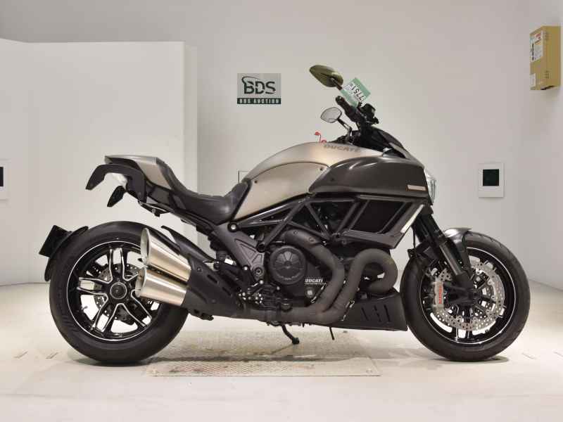 Ducati Diavel 2015
