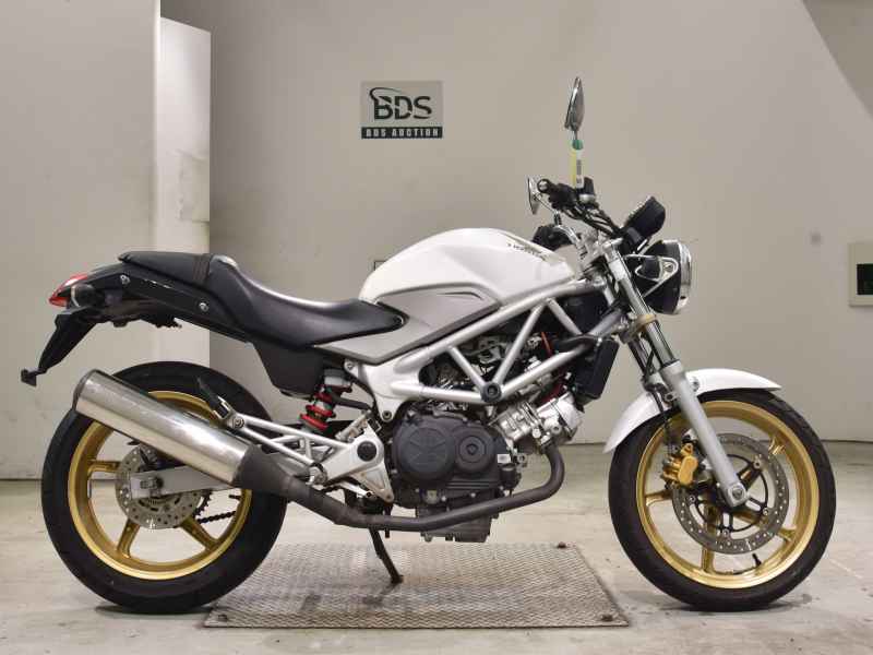 Honda VTR250 2009