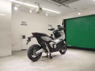 Honda X-Adv 750 2025