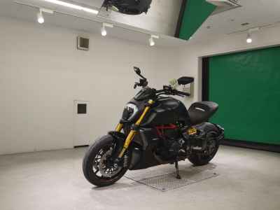 Ducati Diavel 1260S 2023