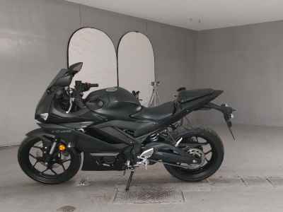 Yamaha YZF-R25 2021