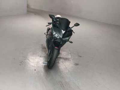 Yamaha YZF-R25 2015
