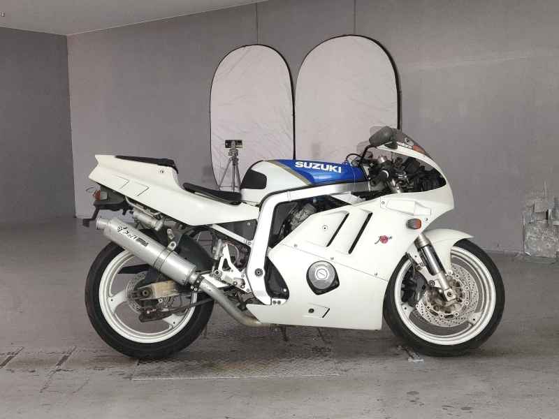 Suzuki GSX-R400