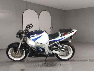 Suzuki GSX-R750